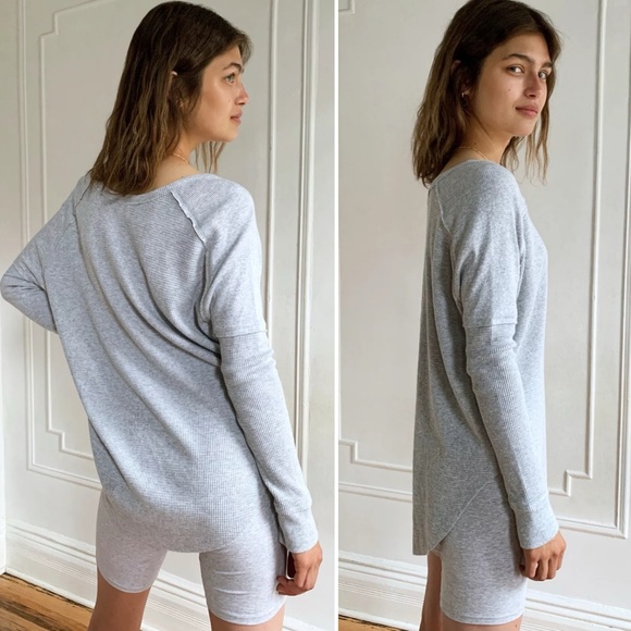 Aritzia TNA Alder Thermal Long Sleeve Waffle Knit Relaxed Fit Top Burgundy Small - Picture 4 of 16